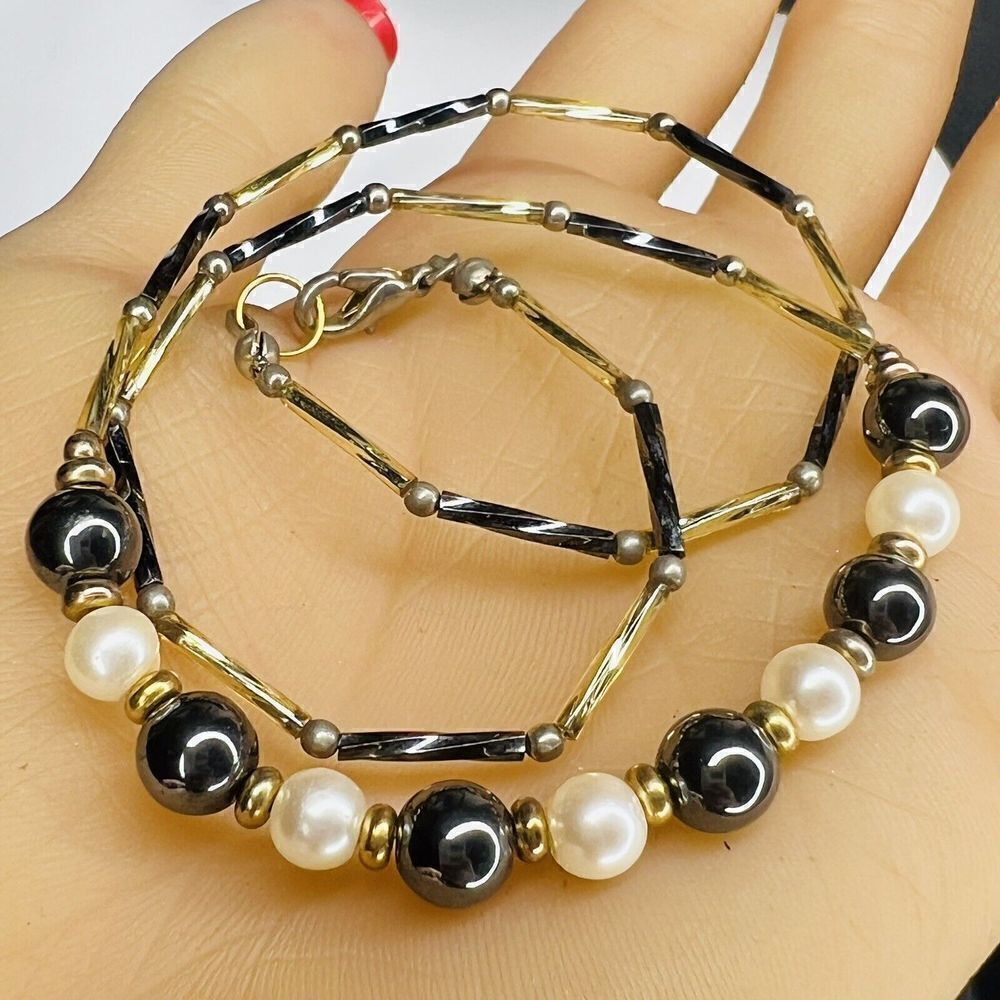 Vintage Faux Pearl Hematite Beaded Gold Tone Beads Necklace Classic PRETTY 1091
